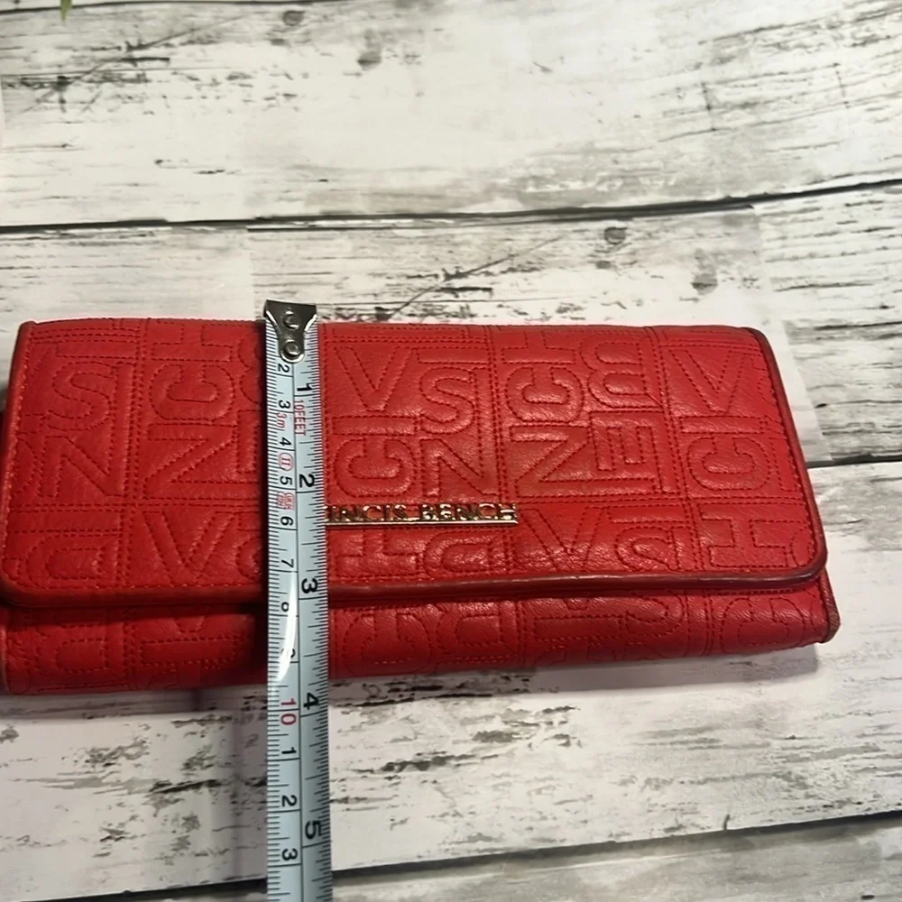 Vincis Bench Red Wallet